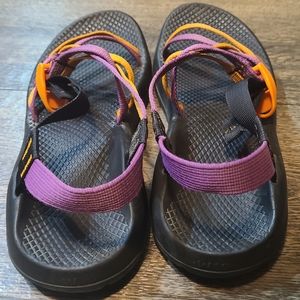 Womens size 10 Chacos